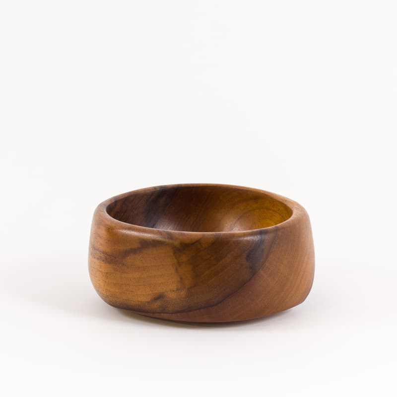 Manja Okrugla Činija od Orahovog Drveta #651